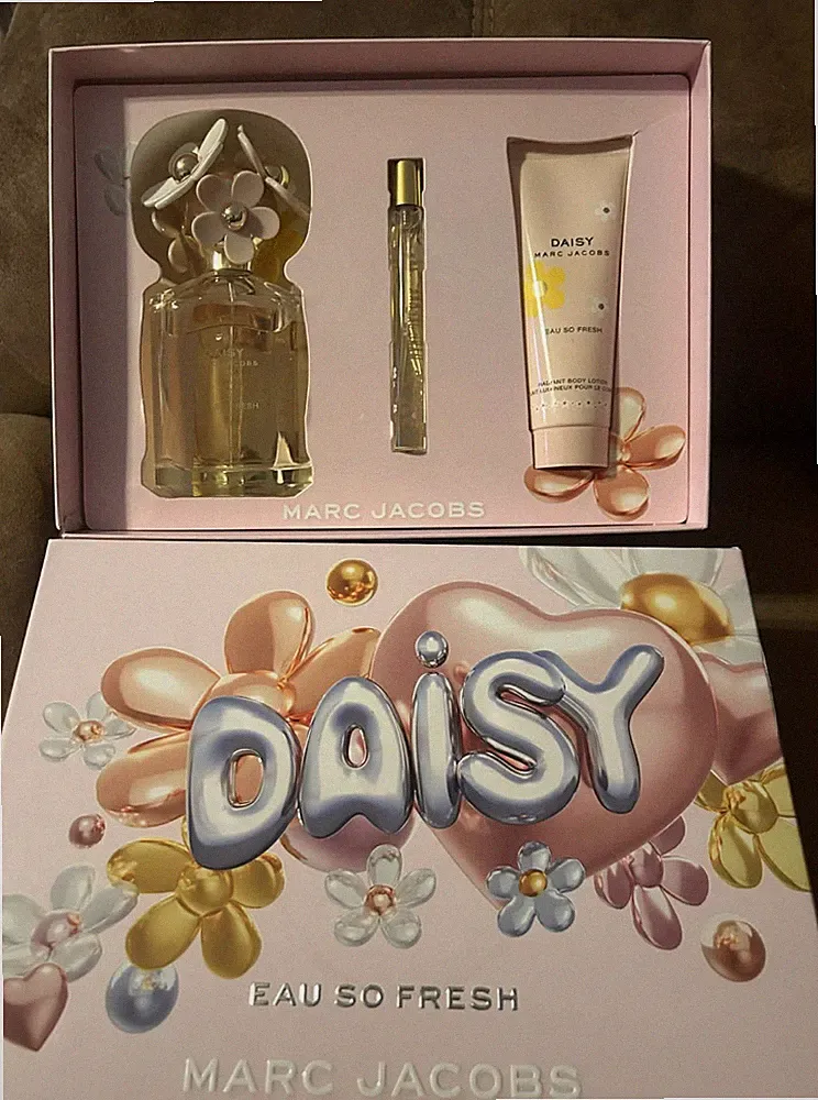Marc Jacobs Daisy Eau So Fresh Eau de Toilette Fragrance Gift Set for Women