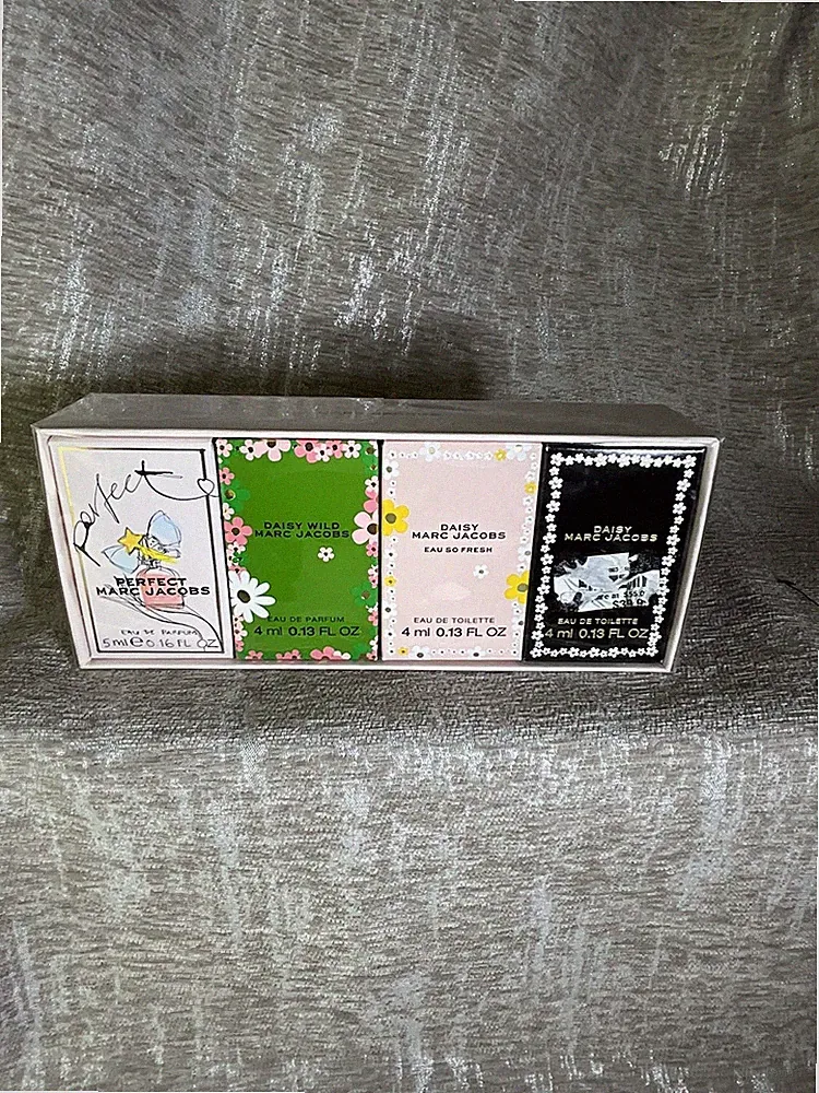 Marc Jacobs Daisy Perfume 4pc Mini Gift Set Travel Womens EDP EDT New Sealed