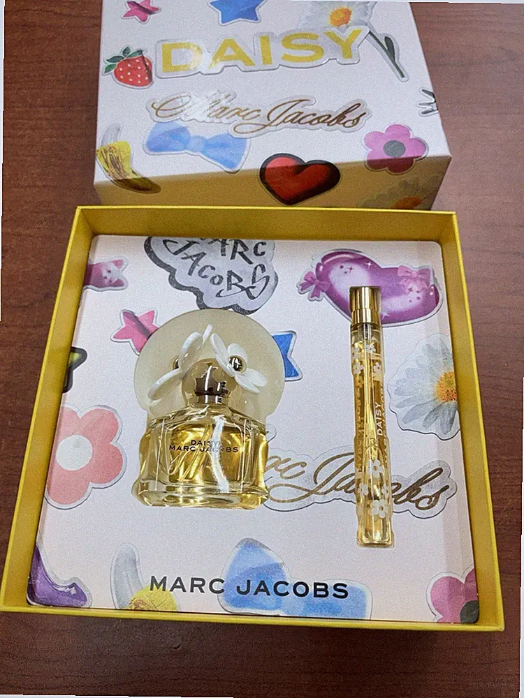 Marc Jacobs Daisy Perfume Set BRAND NEW