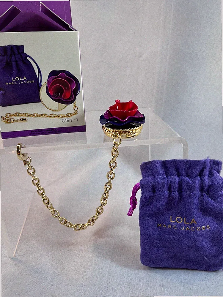 MARC JACOBS "LOLA" SOLID PERFUME FLOWER CHARM BRACELET WOMENS GOLD ENAMEL CHAIN
