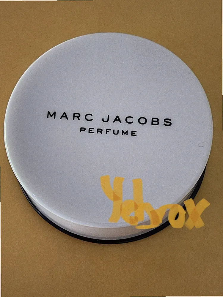 Marc Jacobs Perfume Shimmer Dusting Body Powder .12 oz./3.5g Travel Sample Size!